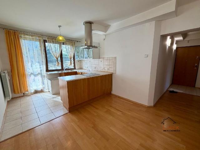 Sprzedam 44 m² mieszkanie z balkonem i piwnicą w centrum Wadowic