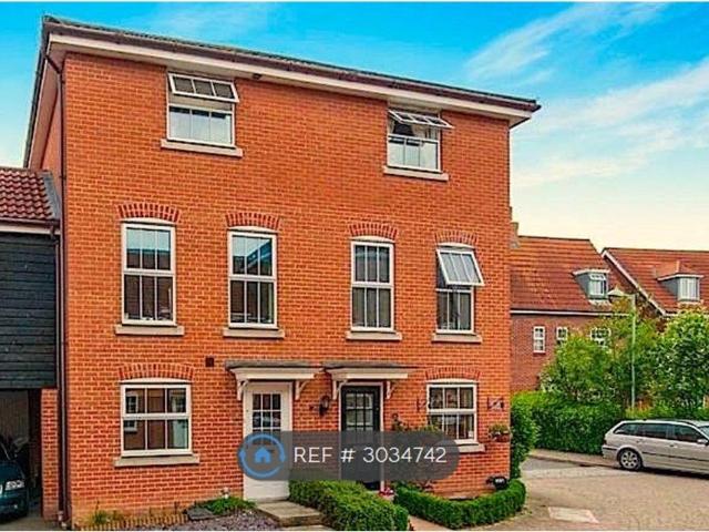 Wagtail Drive, Bury St Edmunds IP32, 4 bed terraced house to rent, £1,685 pcm | PrimeLocation