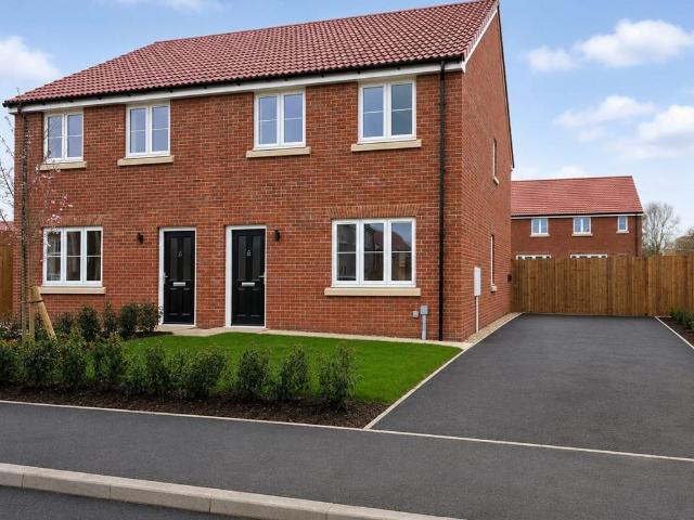 Wagtail Road, Downham Market 3 bed semi detached house to rent £1,195 pcm £276 pw