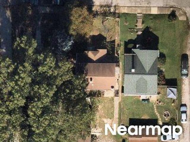 Waggoner Ave