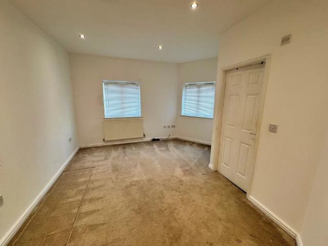 Wagon Lane, B92