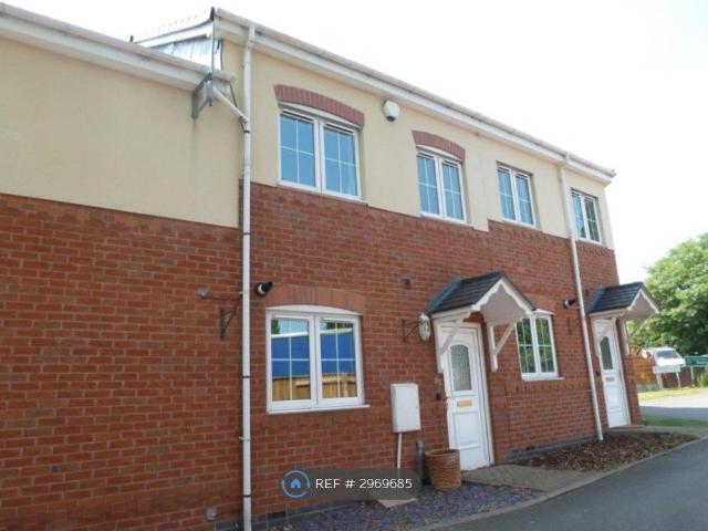 Wagon Lane, Birmingham B92, 2 bed terraced house to rent, £1,200 pcm | PrimeLocation