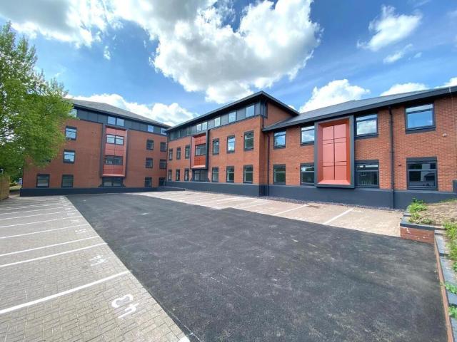 Wagon Lane, Birmingham, West. 1 bed flat to rent £950 pcm £219 pw