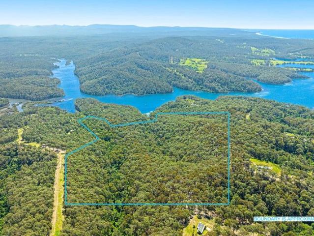 WAGONGA'S NATURE WONDERLAND LARGE WATERFRONT ACREAGE