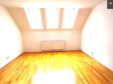 | MAISONETTENWOHNUNG | GROSSZÜGIGE, HELLE RÄUME | 26 m²TERRASSE | KLIMAANLAGE |