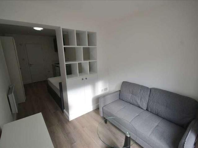 Waid Close, Dartford, DA1