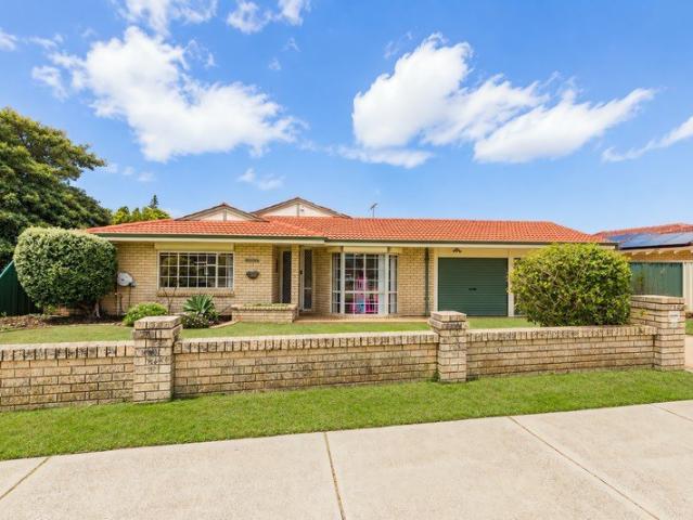 WAIKIKI 3 X1 HOME FOR SALE 10 Minute Walk to the Beach