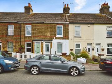 Wainscott Road, Wainscott, Rochester ME2, 2 bed terraced house to rent, £1,350 pcm | PrimeLocation