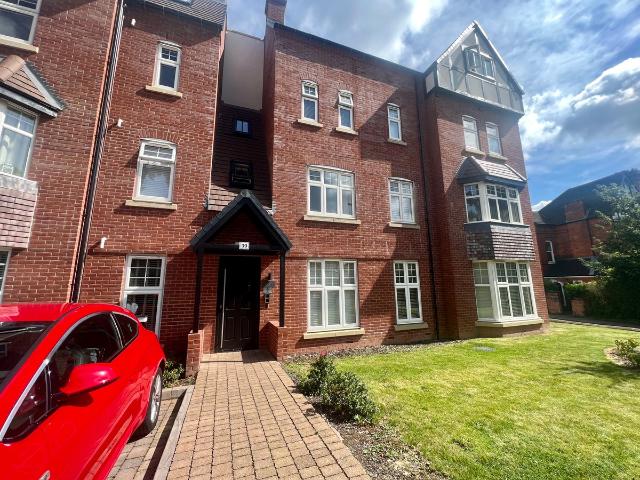 Wake Green Road, Birmingham B13, 3 bed flat to rent, £1,500 pcm | PrimeLocation