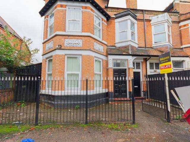 Wake Green Road, Moseley, B13 2 bed flat to rent £1,025 pcm £237 pw