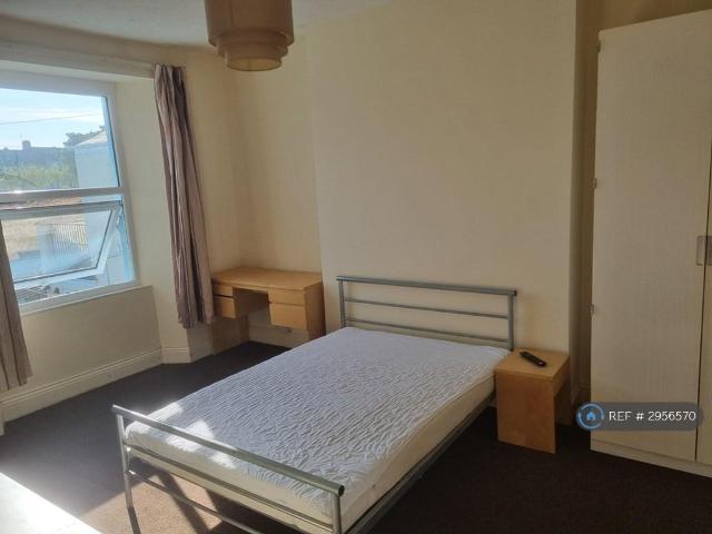 Wake St, Plymouth, PL4 1 bed in a house share to rent £520 pcm £120 pw