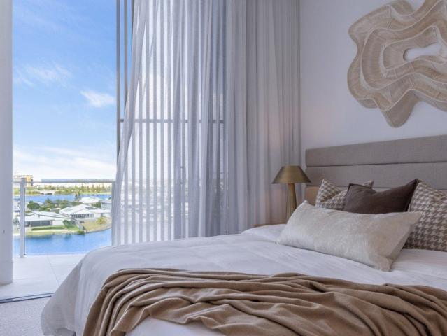 Wake to Water Views / Brand New Absolute Waterfront Penthouse