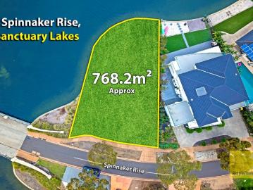 Wake Up by the water, luxury by the lake Sanctuary Lakes Lifestyle Awaits