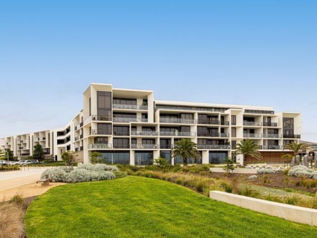 Wake Up to the Wyndham Harbour Lifestyle
