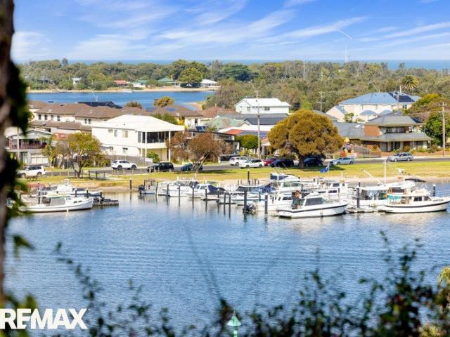 Wake Up to the Amassing Water Views Stunning Renovated Coastal Home in Kalimna