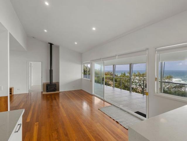 WAKE UP TO THE OCEAN ICONIC BEACHFRONT LIVING
