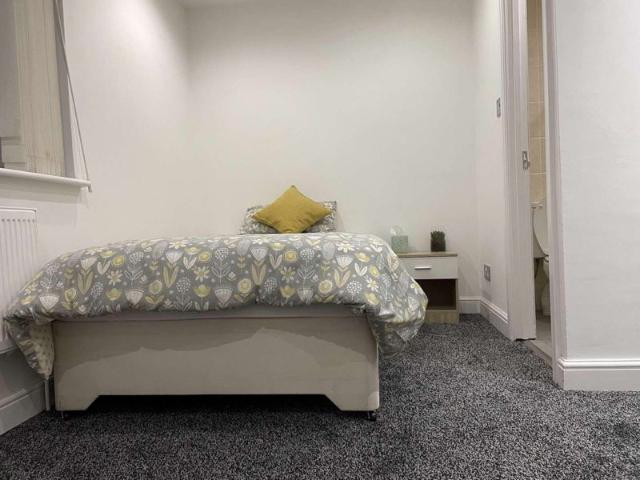 Wakefield, UK WF6, 4 bed shared accommodation to rent, £475 pcm | PrimeLocation