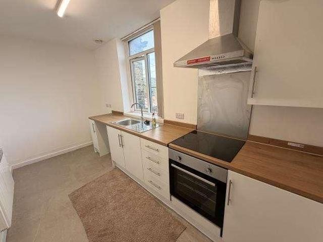 Wakefield Road, Bradford, BD4