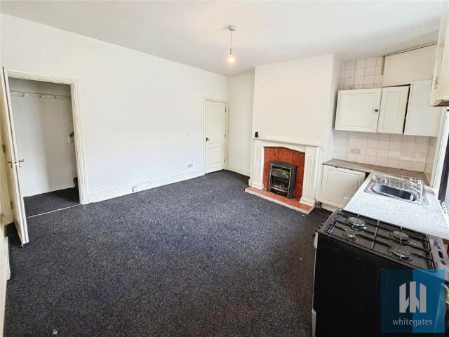 Wakefield Road, Brighouse, HD6