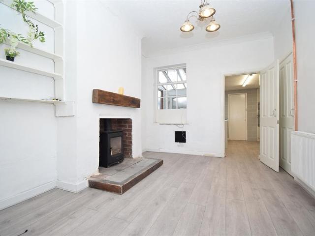 Wakefield Road, Kinsley, Pontefract