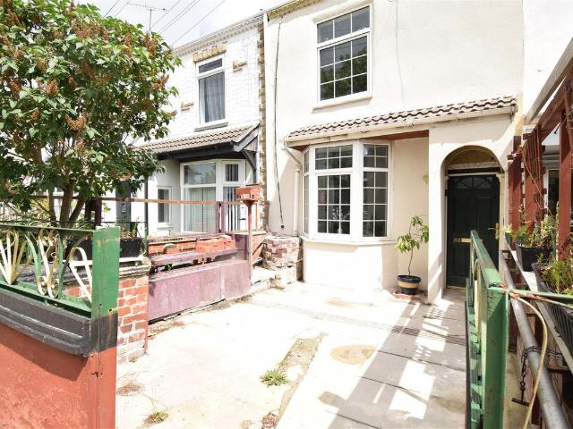 Wakefield Road, Kinsley, Pontefract WF9, 3 bed terraced house to rent, £795 pcm | PrimeLocation