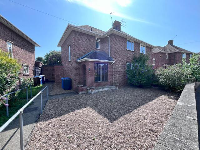 Wakefield Road, Norwich NR5 4 bed semi detached house to rent £1,800 pcm £415 pw