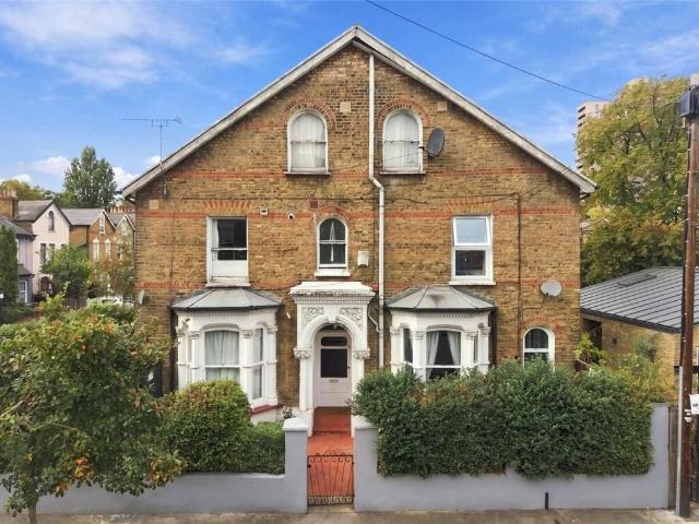 Wakefield Road, Seven Sisters N15, 3 bed flat to rent, £2,500 pcm | PrimeLocation