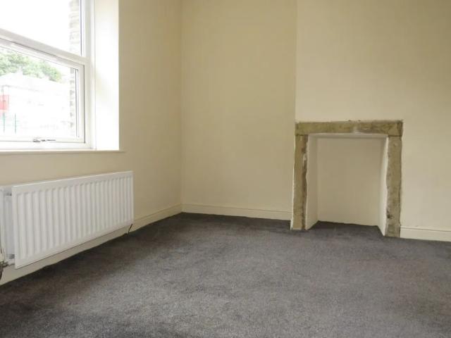 Wakefield Road, SOWERBY BRIDGE
