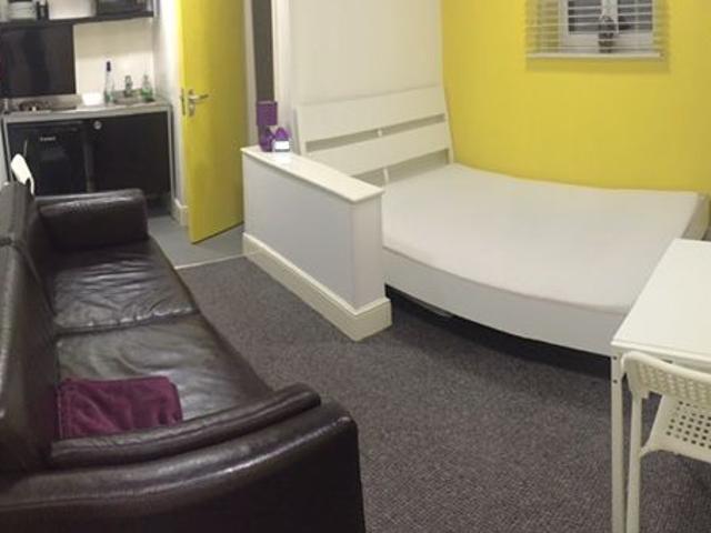 Wakefield WF1, Studio to rent, £542 pcm | PrimeLocation