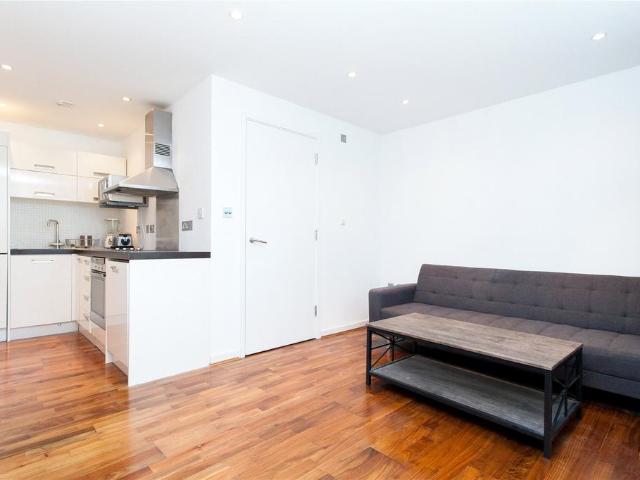 Wakley Street, Angel, London, EC1V 1 bed flat to rent £2,450 pcm £565 pw