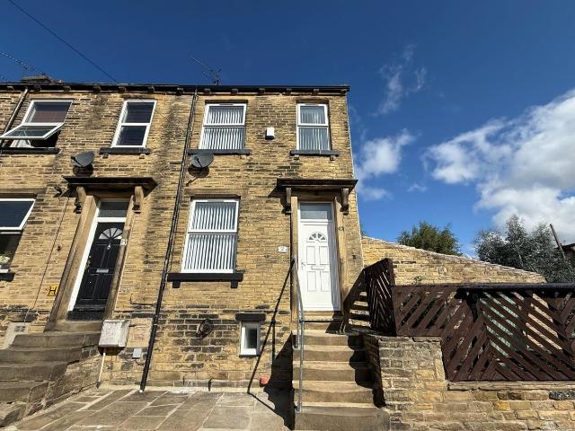 Walter Street, Bradford BD10, 2 bed property to rent, £800 pcm | PrimeLocation