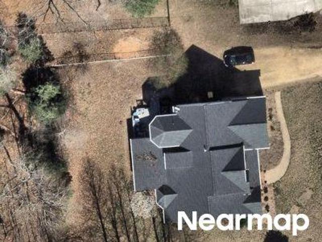 Walthall Crest Ln