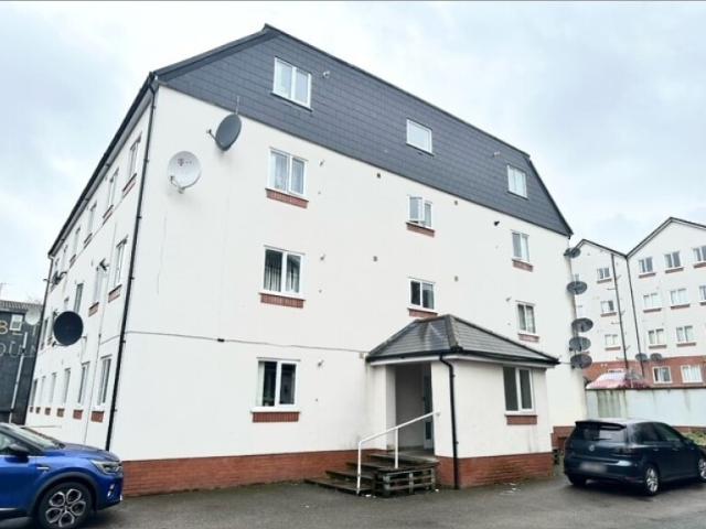 Walthall Street, Crewe CW2, 2 bed flat to rent, £700 pcm | PrimeLocation