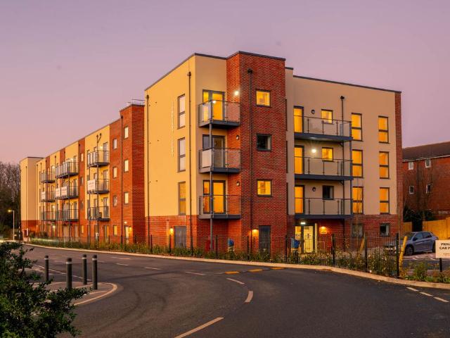 Waltham Abbey EN9, 1 bed flat to rent, £2,120 pcm | PrimeLocation