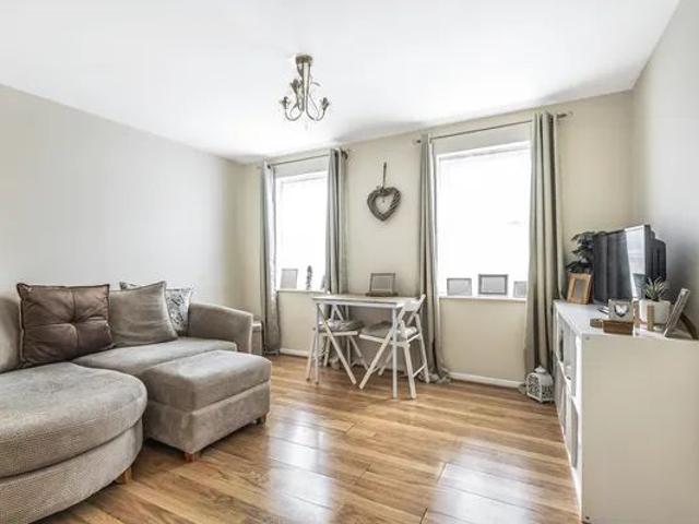 Waltham Abbey, EN9, Property for rent