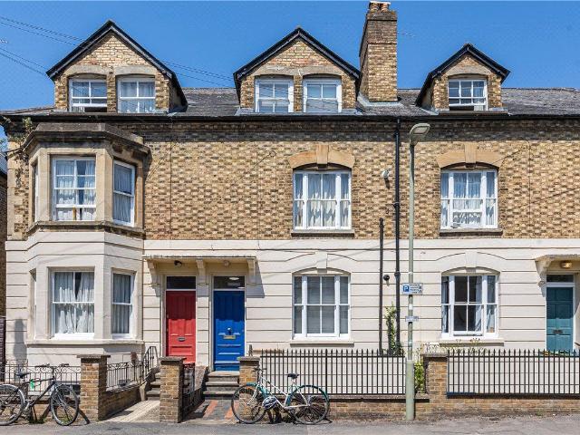 Walton Crescent, Oxford, Oxfordshire OX1, 1 bed flat to rent, £1,500 pcm | PrimeLocation