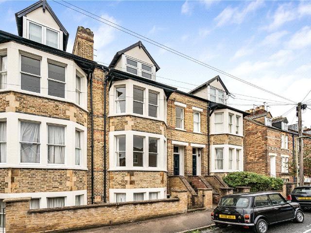 Walton Crescent, Oxford, Oxfordshire OX1, 2 bed flat to rent, £2,150 pcm | PrimeLocation
