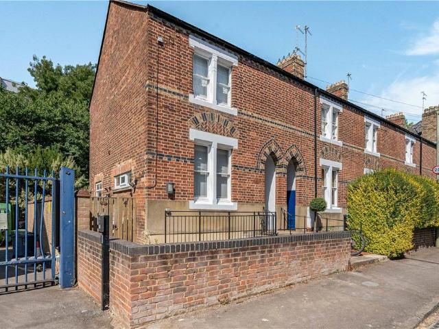 Walton Crescent, Oxford, Oxfordshire. 1 bed apartment to rent £1,975 pcm £456 pw