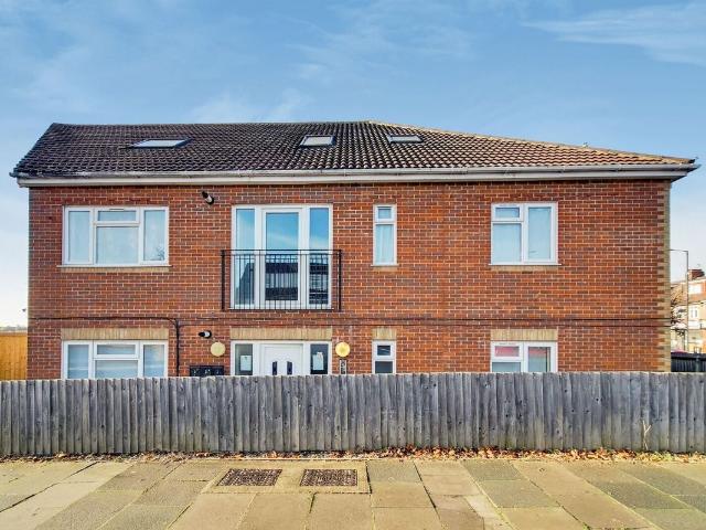 Walton Avenue, South Harrow, Harrow HA2, 1 bed flat to rent, £1,400 pcm | PrimeLocation