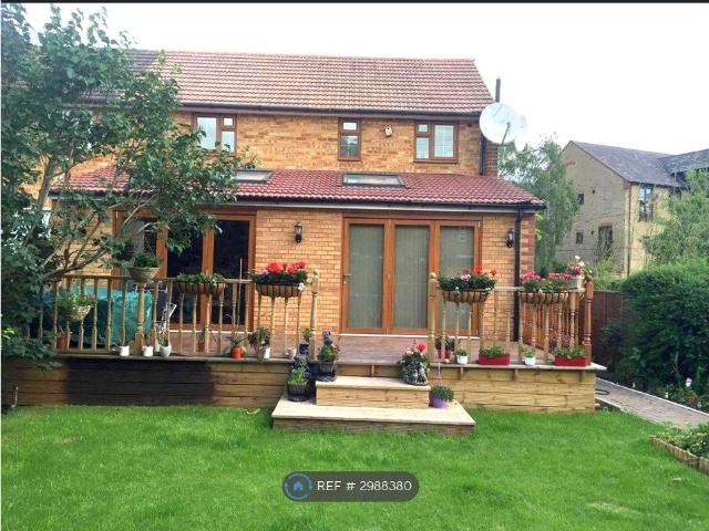 Walton Gardens, Waltham Abbey EN9, 4 bed semi detached house to rent, £2,650 pcm | PrimeLocation