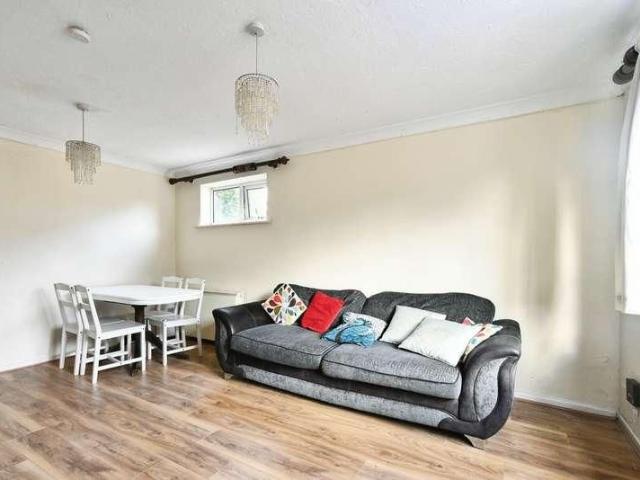 Walton Grange, Bath Road, Swindon, Wiltshire, SN1