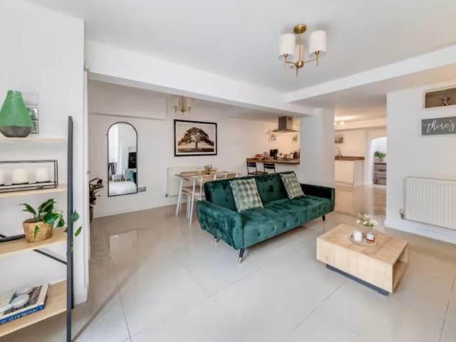 Walton Street, Oxford 1 bed flat to rent £3,402 pcm £785 pw