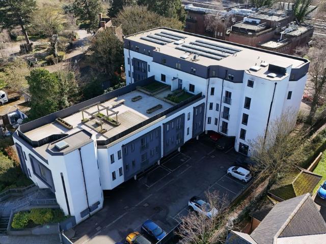 Walton Street, Aylesbury HP21, 2 bed flat to rent, £1,250 pcm | PrimeLocation