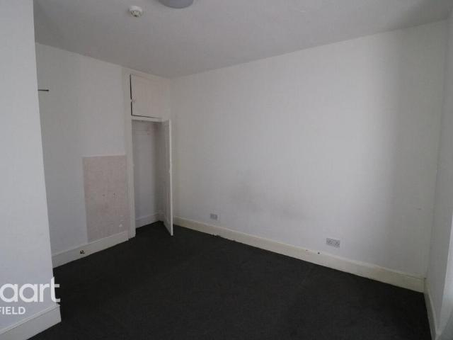 Walton Road, HODDESDON 1 bed in a house share to rent £625 pcm £144 pw
