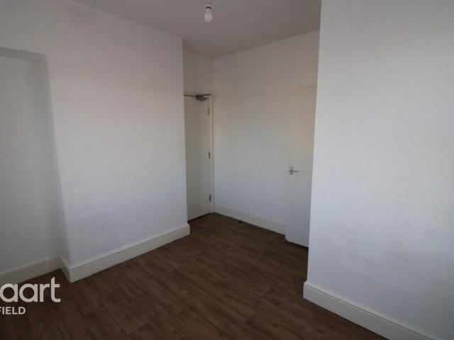 Walton Road, HODDESDON 6 bed semi detached house to rent £3,800 pcm £877 pw