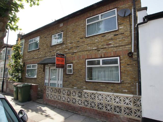 Walton Road, London E13, 3 bed end terrace house to rent, £2,500 pcm | PrimeLocation