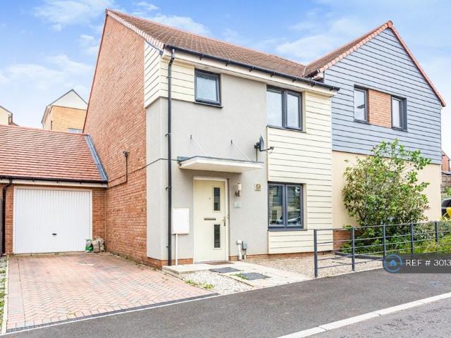 Walwick Fell, Newcastle Upon Tyne, NE15 3 bed semi detached house to rent £1,300 pcm £300 pw