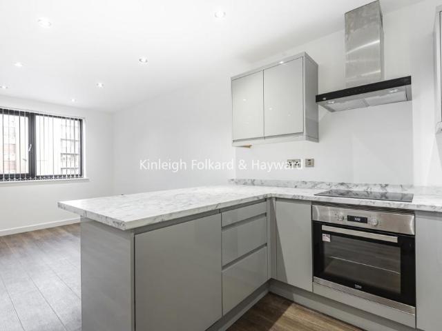 Walworth Place, London, SE17 Studio to rent £1,600 pcm £369 pw