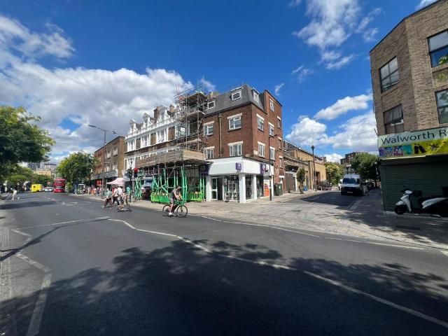 Walworth Rd, Southwark, SE17 2 bed flat to rent £2,300 pcm £531 pw