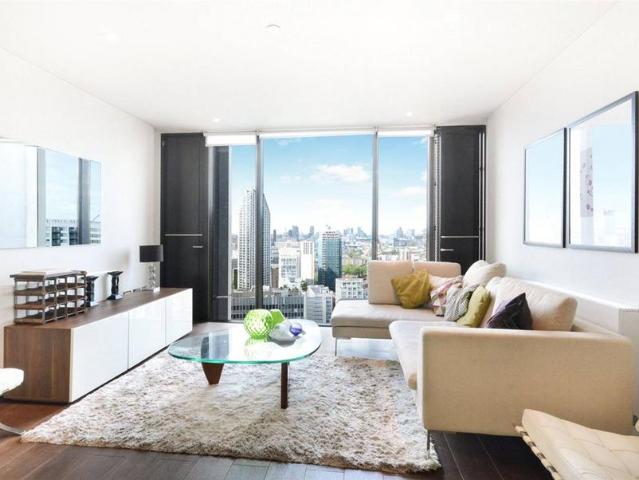 Walworth Road, Elephant and Castle. 3 bed flat to rent £8,667 pcm £2,000 pw